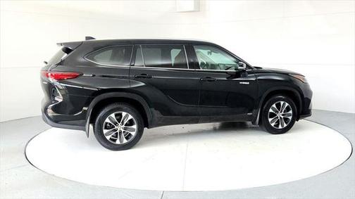 2020 Toyota Highlander Hybrid XLE