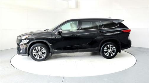2020 Toyota Highlander Hybrid XLE