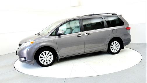 2017 Toyota Sienna XLE Premium