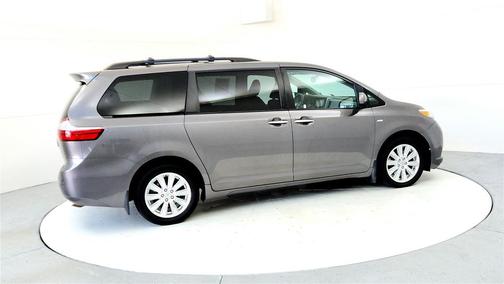 2017 Toyota Sienna XLE Premium