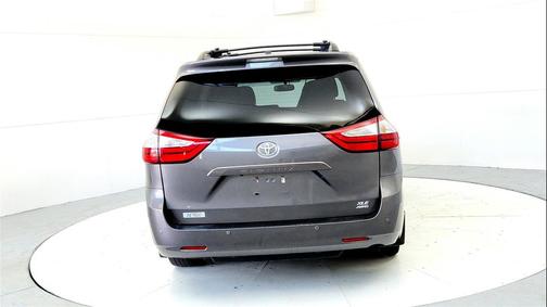2017 Toyota Sienna XLE Premium