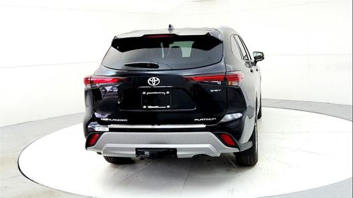 Midnight Black Metallic 2026 Toyota Highlander Hybrid Platinum