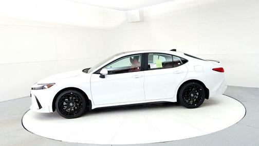 Wind Chill Pearl 2026 Toyota Camry XSE