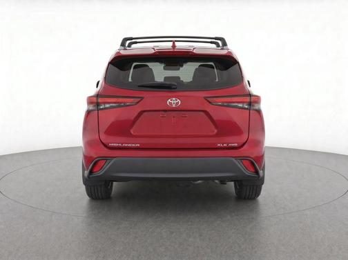 Ruby Flare Pearl 2024 Toyota Highlander XLE
