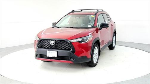 2025 Toyota Corolla Cross LE
