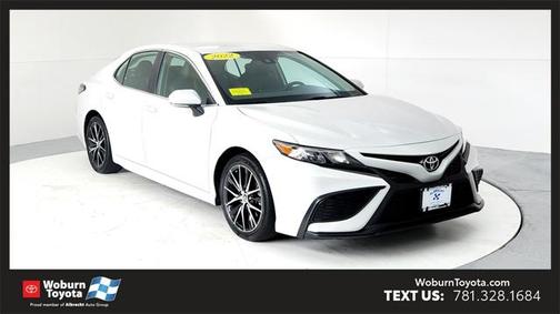 2022 Toyota Camry SE