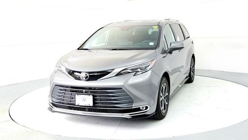 Heavy Metal 2026 Toyota Sienna Platinum
