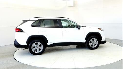 2025 Toyota RAV4 Hybrid SE
