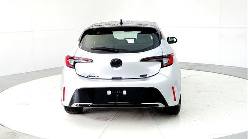 Classic Silver Metallic/Midnight Black Metallic 2025 Toyota Corolla XSE