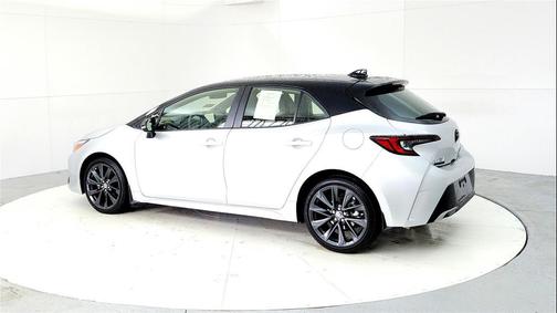 Classic Silver Metallic/Midnight Black Metallic 2025 Toyota Corolla XSE