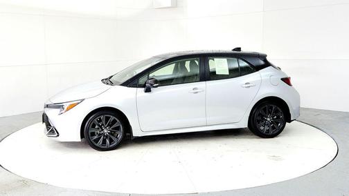 Classic Silver Metallic/Midnight Black Metallic 2025 Toyota Corolla XSE