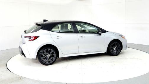 Classic Silver Metallic/Midnight Black Metallic 2025 Toyota Corolla XSE