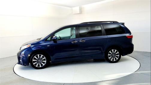 2019 Toyota Sienna XLE Premium