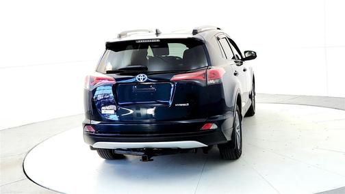 2018 Toyota RAV4 Hybrid LE