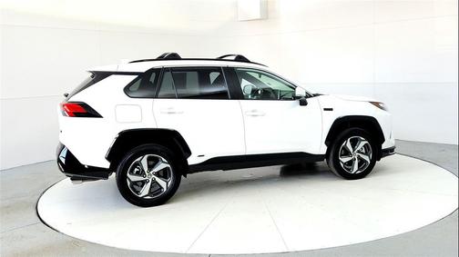 2024 Toyota RAV4 Prime SE
