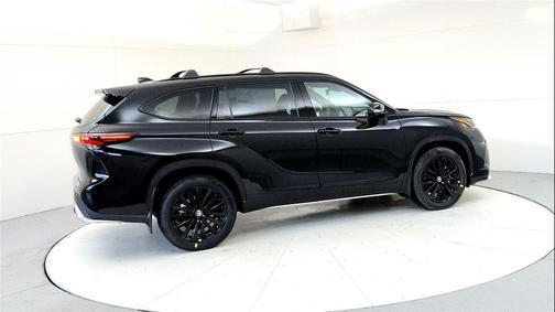 2026 Toyota Highlander XSE