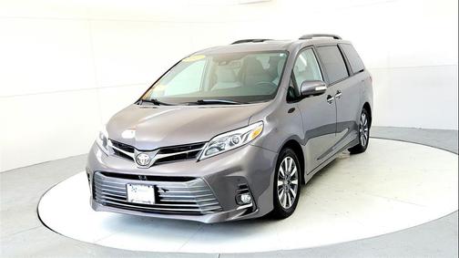 2020 Toyota Sienna Limited Premium