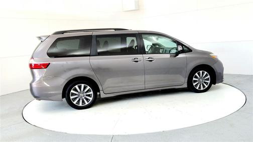 2020 Toyota Sienna Limited Premium
