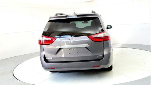 2020 Toyota Sienna Limited Premium