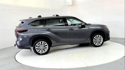 2025 Toyota Highlander Platinum