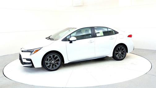 Wind Chill Pearl 2026 Toyota Corolla SE