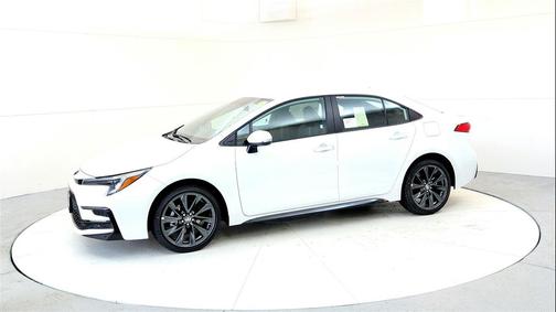 Wind Chill Pearl 2026 Toyota Corolla SE