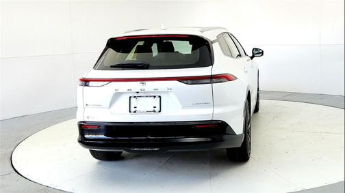 Oxygen White 2026 Toyota Crown Signia Limited