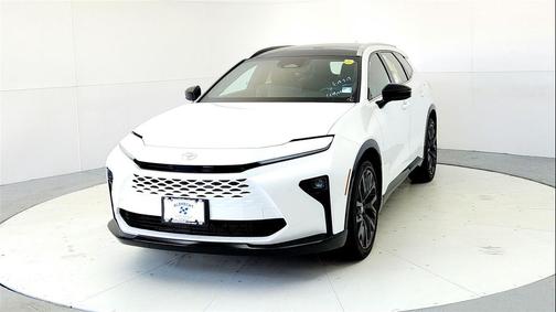 Oxygen White 2026 Toyota Crown Signia Limited