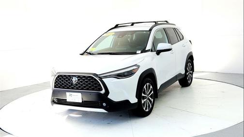 2022 Toyota Corolla Cross XLE