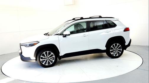 2022 Toyota Corolla Cross XLE