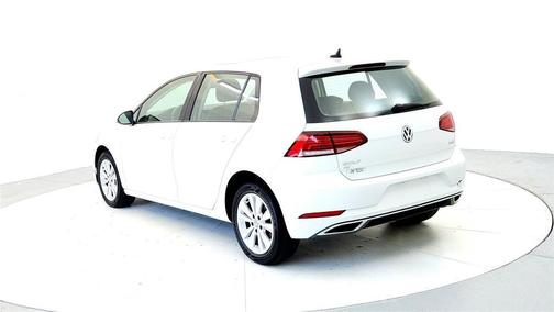 2018 Volkswagen Golf TSI SE
