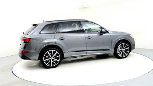 2021 Audi Q7 55 Premium Plus