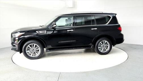 2021 INFINITI QX80 Luxe
