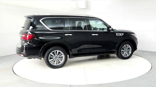 2021 INFINITI QX80 Luxe