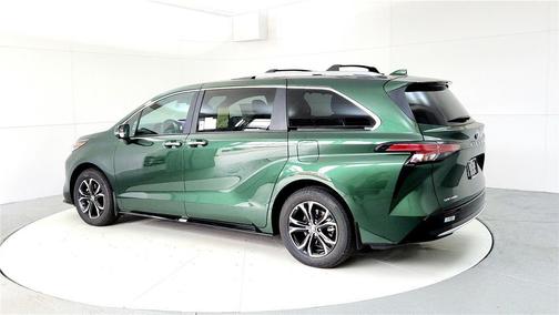 Cypress 2026 Toyota Sienna Platinum