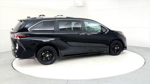 2024 Toyota Sienna Platinum 7 Passenger