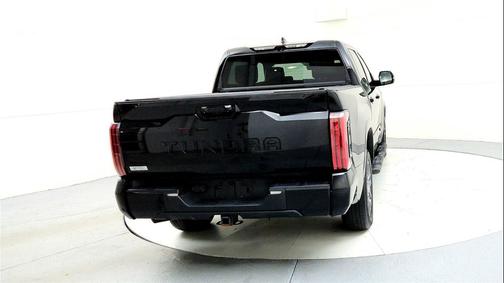 2023 Toyota Tundra Hybrid Platinum