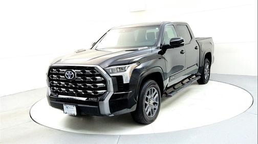 2023 Toyota Tundra Hybrid Platinum