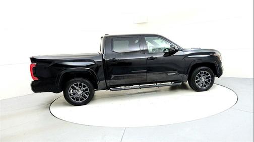 2023 Toyota Tundra Hybrid Platinum