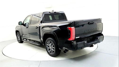 2023 Toyota Tundra Hybrid Platinum