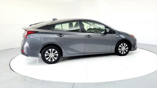 2022 Toyota Prius XLE