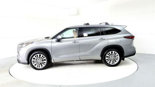 Heavy Metal 2026 Toyota Highlander Platinum