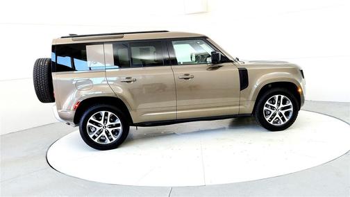 2022 Land Rover Defender 110 XS Edition