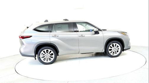 2026 Toyota Highlander Limited