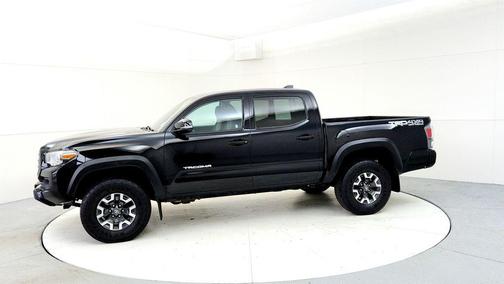 Midnight Black Metallic 2022 Toyota Tacoma TRD Off Road