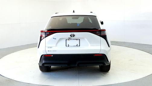 Wind Chill Pearl 2026 Toyota bZ XLE