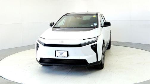 Wind Chill Pearl 2026 Toyota bZ XLE