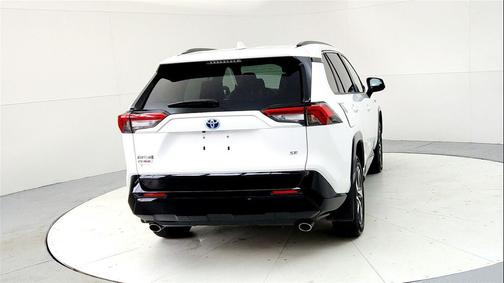 2024 Toyota RAV4 Prime SE