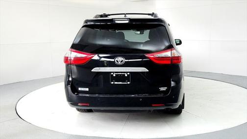 2020 Toyota Sienna Limited Premium