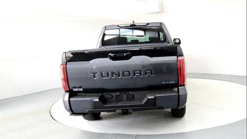 2026 Toyota Tundra Hybrid Platinum